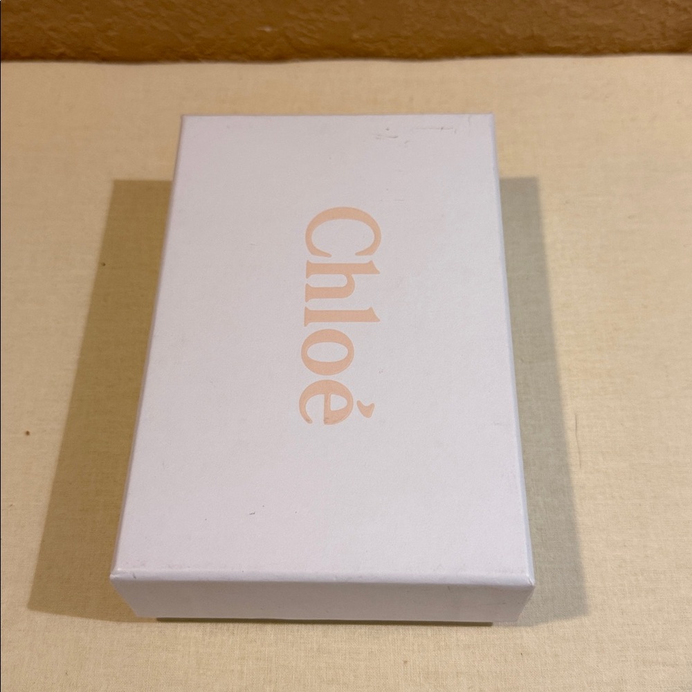 Chloé White Box - Picture 4 of 10
